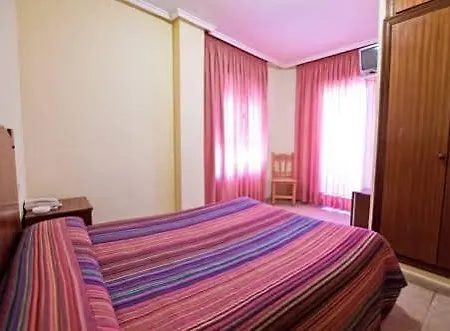 Hotel Central Torrevieja ホテル *